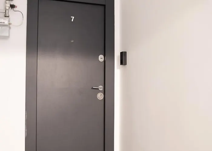 Karman Q Apartment *